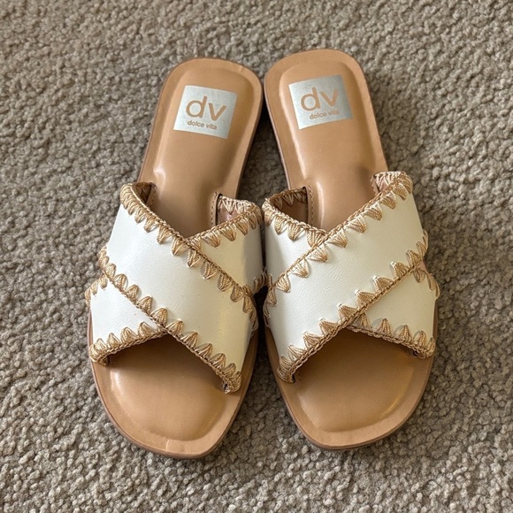 Dolce Vita Shoes - Dolce Vita Juneau Women's Cream and Tan Crisscross Sandals size 6.5